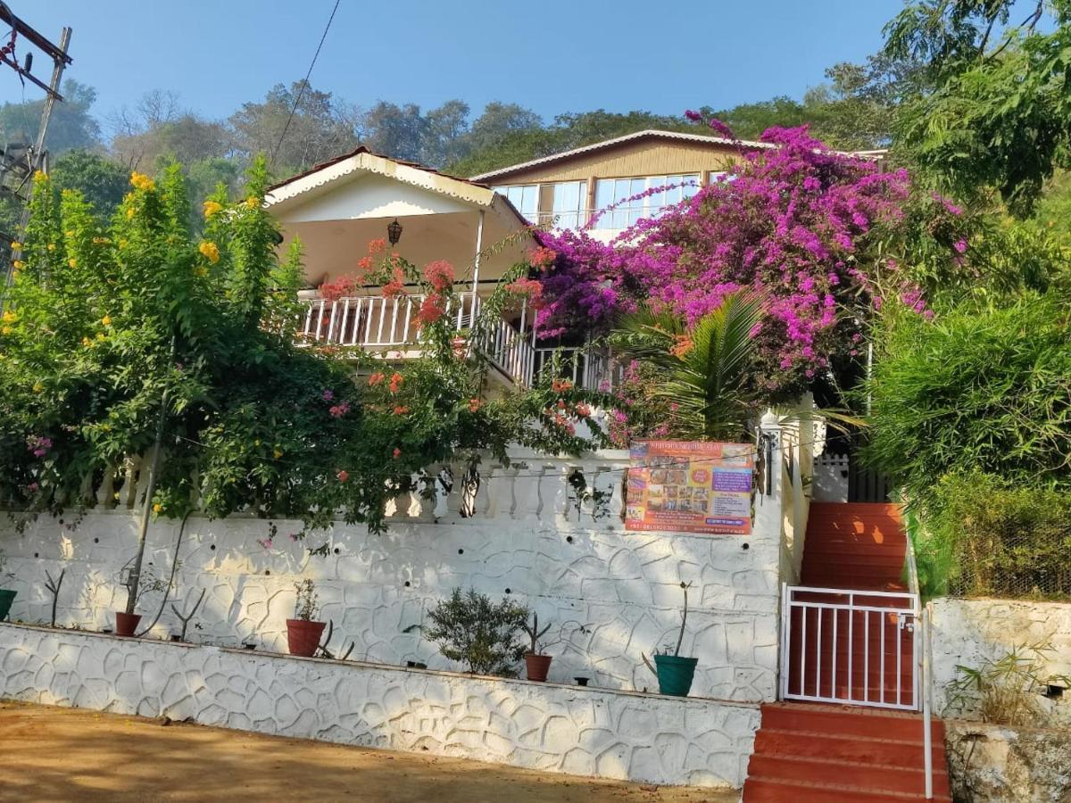 Whitehouse Homestay By Oxystays Hospitality Алибаг Экстерьер фото